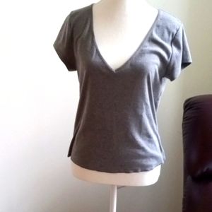 Wild Fable XL v neck cotton/poly blend tee, see measurements. EUC